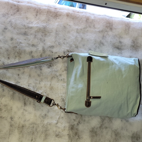 Vintage shoulder & adjustable strap. Pale green and brown. - Picture 7 of 12